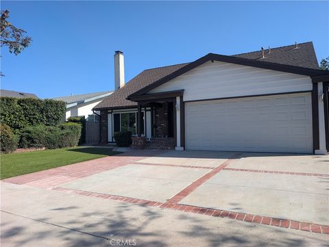 Photo of 30516 Sandtrap Drive, Agoura Hills, CA 91301 (MLS # SR26119212)