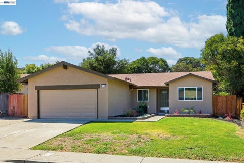 Photo of 113 De Paul Dr DR, Vallejo, CA 94589 (MLS # 41148006)