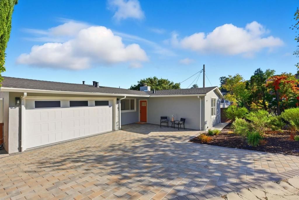 Photo of 141 Hillcrest Road, San Carlos, CA 94070 (MLS # ML82025184)