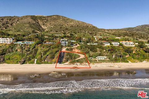 Photo of 33398 Pacific Coast Highway Hwy, Malibu, CA 90265 (MLS # 26666693)