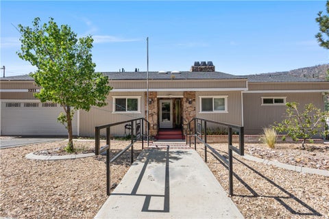 Photo of 1211 Rivera DR, Wrightwood, CA 92397 (MLS # IV26174070)