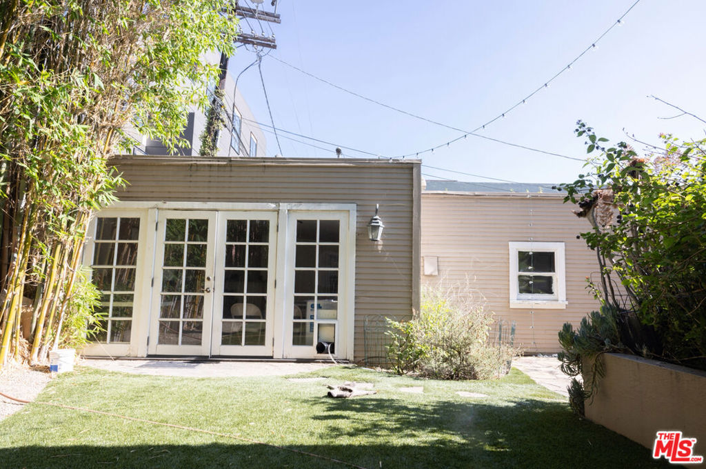 716 N June Street