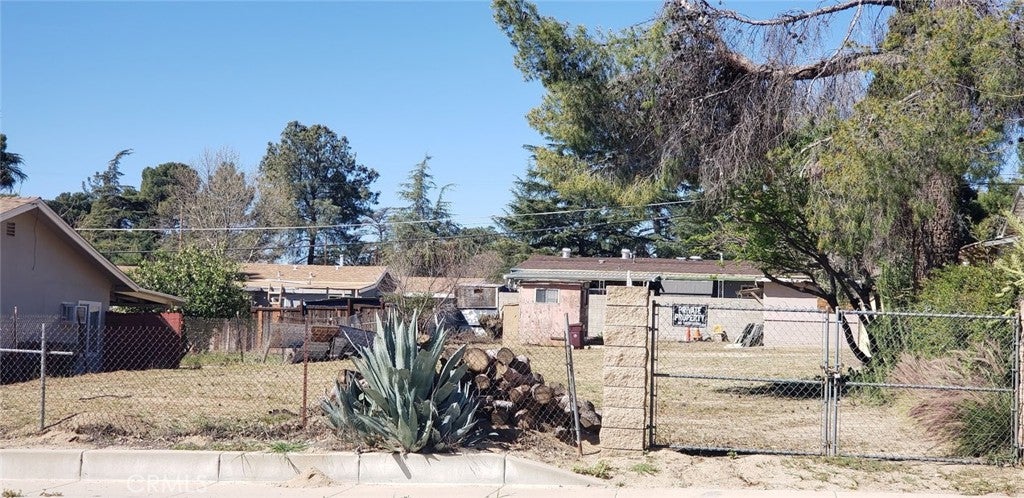 0 N Woodland Avenue