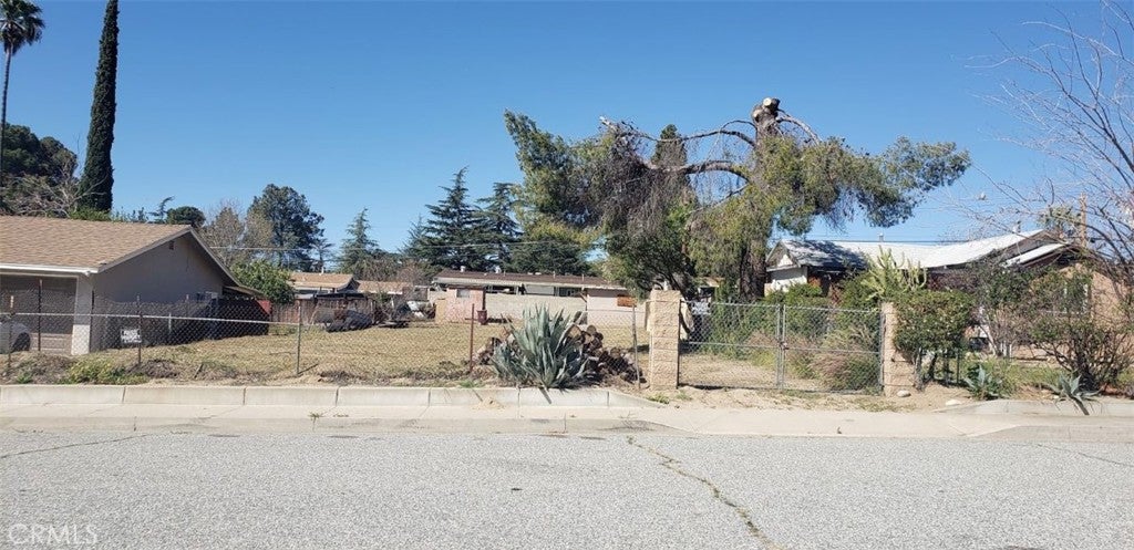 0 N Woodland Avenue