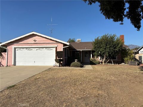 Photo of 1613 Paseo Avenue, La Verne, CA 91750 (MLS # AR25234651) Photo of 1613 Paseo Avenue, La Verne, CA 91750 (MLS # AR25234651)