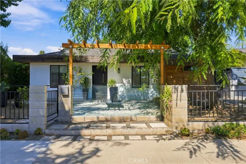 17417 Sherman Way, Lake Balboa, CA 91406 - MLS#: SR26209521