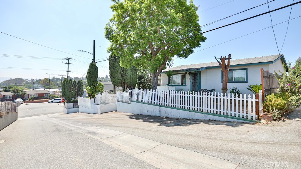 7672 Sunside Drive