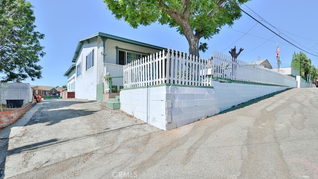 7672 Sunside Drive