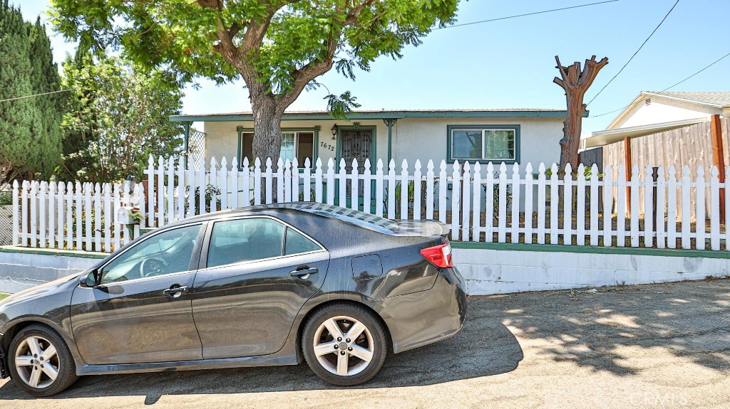 7672 Sunside Drive