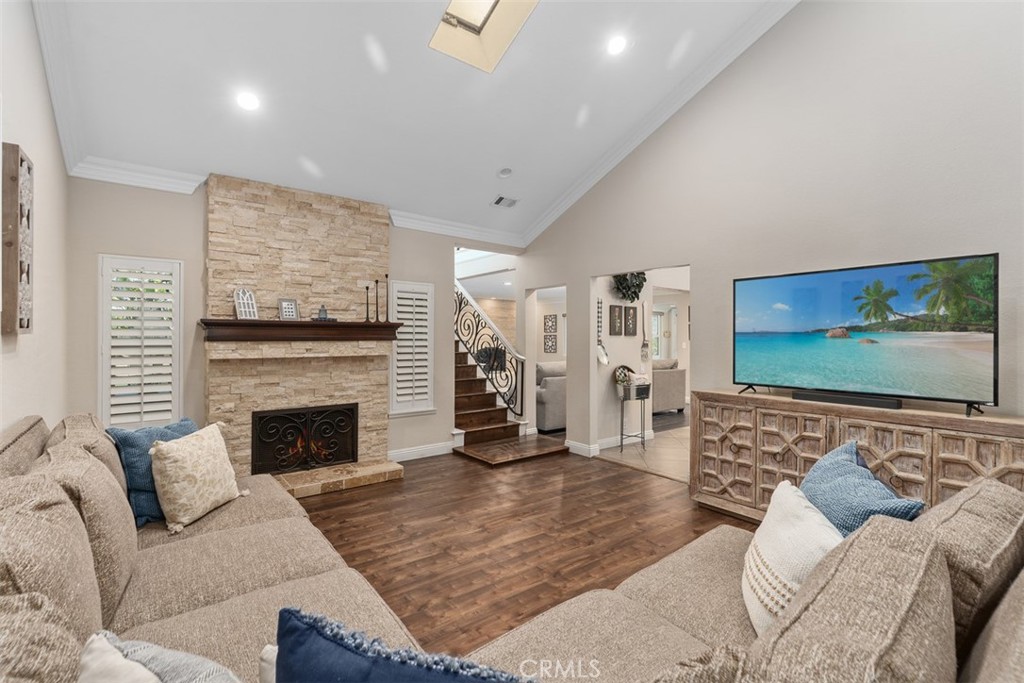 5590 Calle Vista Linda