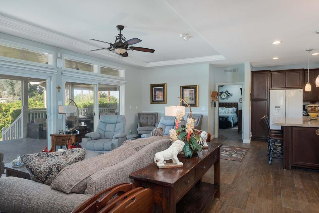 Palm Springs View Es - Manufactured In Park