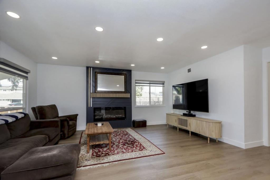 352 Utica Lane