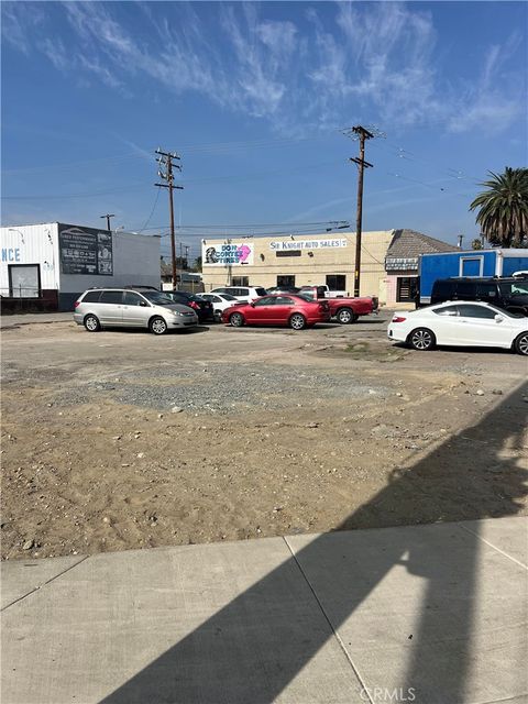 Photo of 661 E Holt Blvd, Ontario, CA 91761 (MLS # IV25254646)