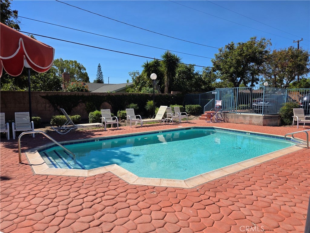1265 S Neveen