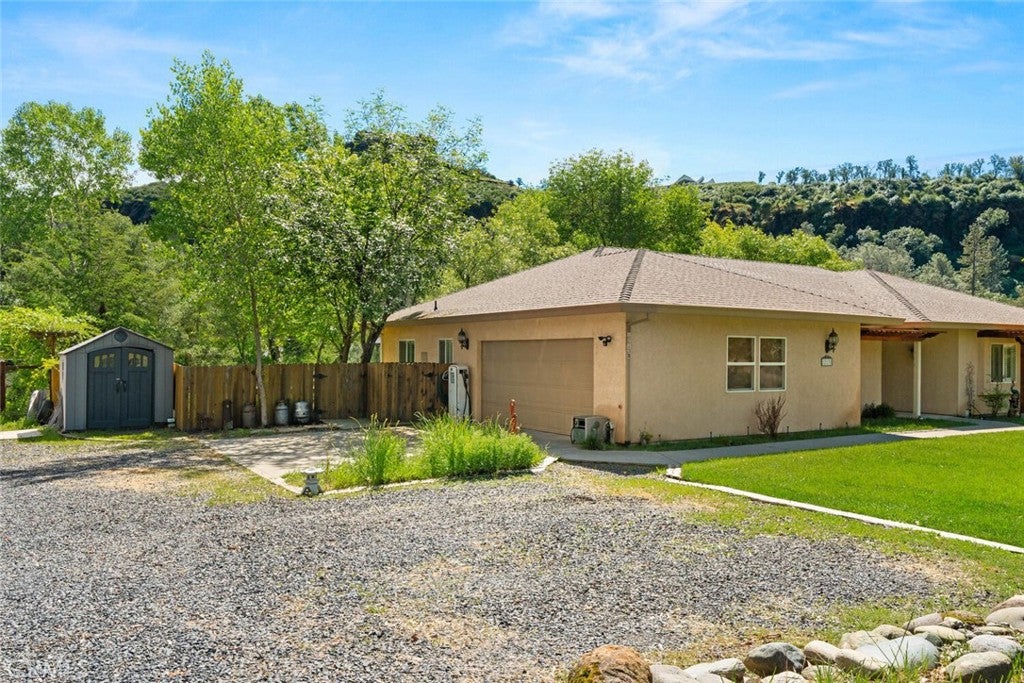 12138 Centerville