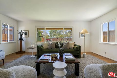 Photo of 1113 Palms Boulevard, Venice, CA 90291 (MLS # 26720873)