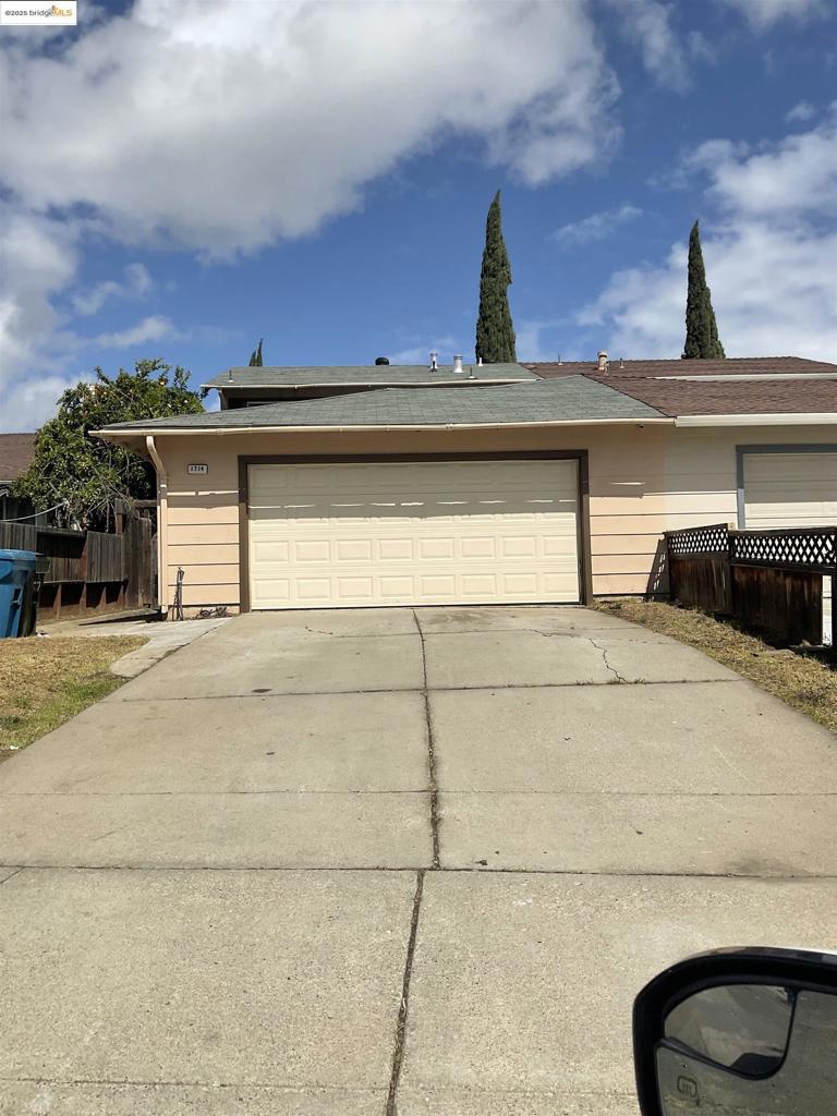 Nice 4-bedroom, 2 1/2-bath attached single family home with quaint fireplace and living room area . Pets Upon Approval. NO Evictions. 2.5X income needed. $55 application fee per adult, 18 years or older. Rent $2,795.00. Deposit $2,795.00.