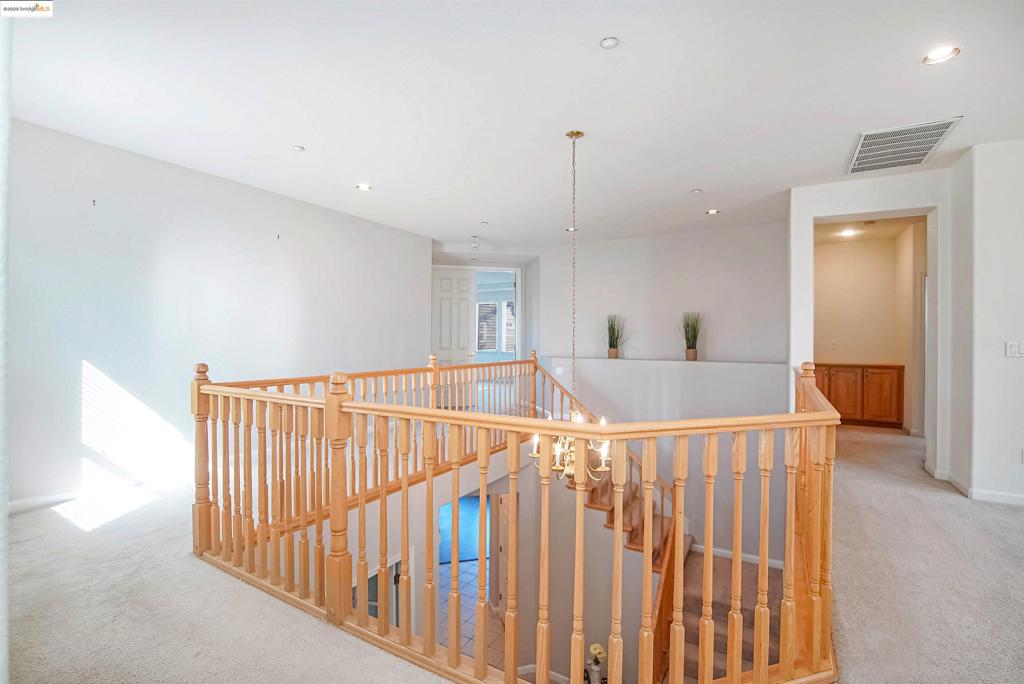 CAMPANELLO - Residential Lease