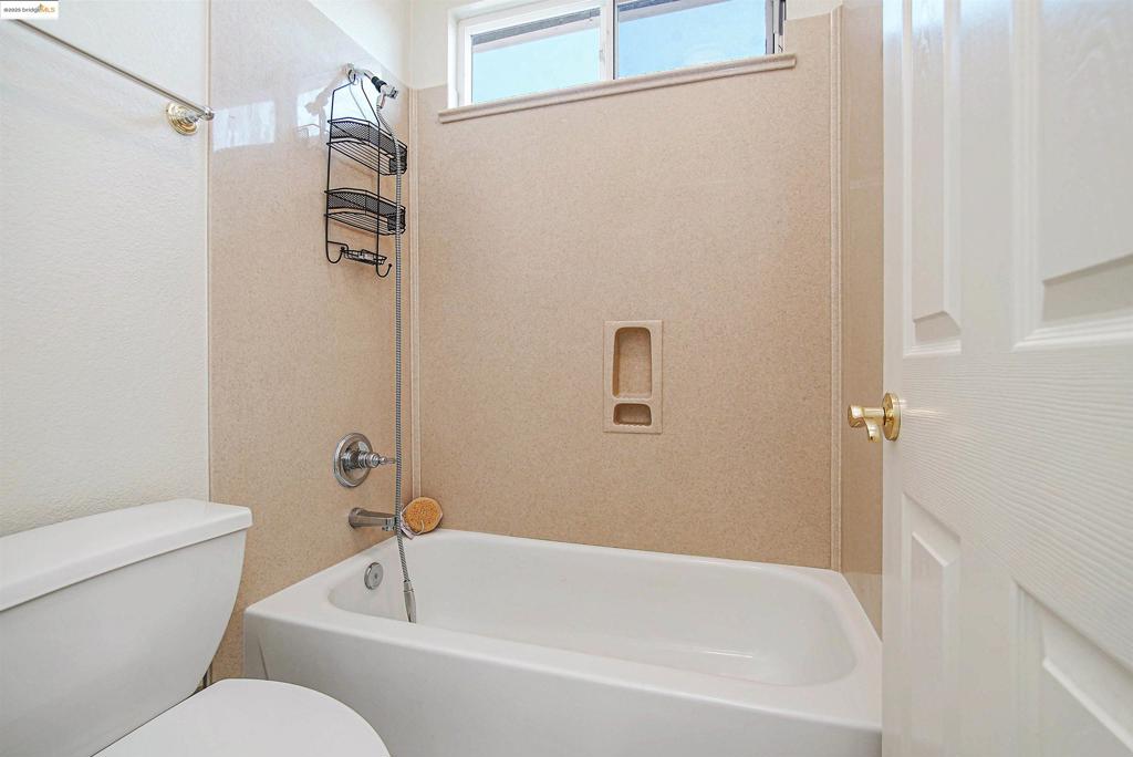 CAMPANELLO - Residential Lease