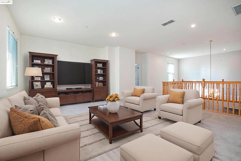 CAMPANELLO - Residential Lease