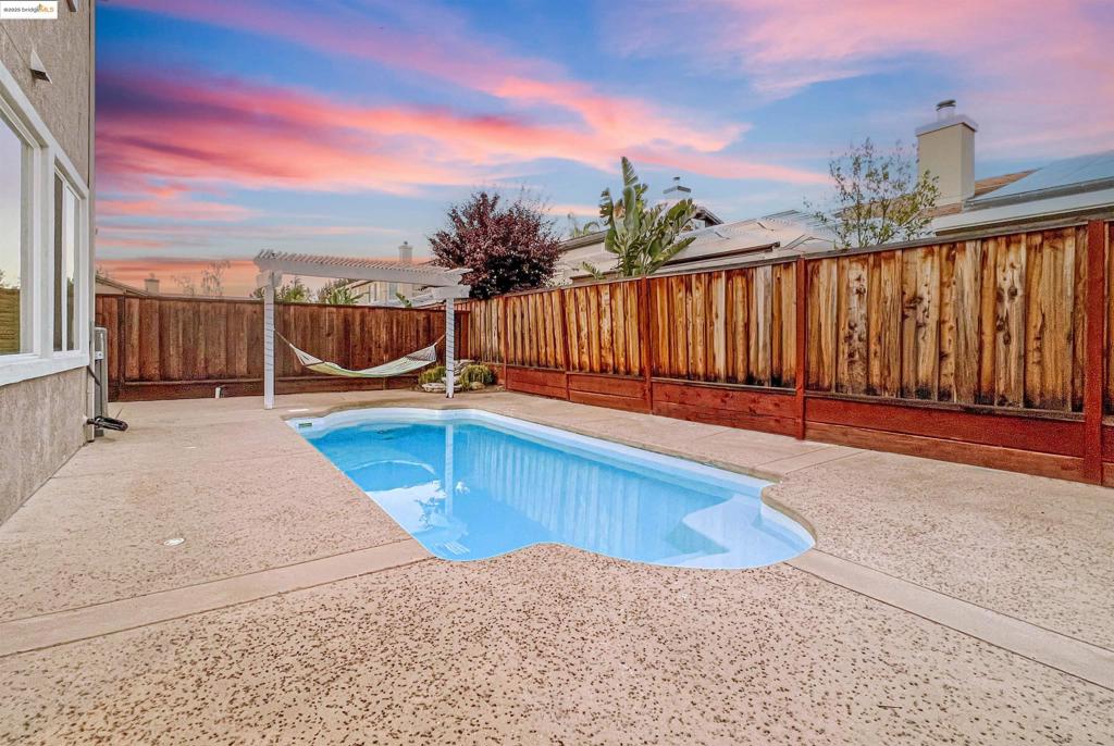 CAMPANELLO - Residential Lease