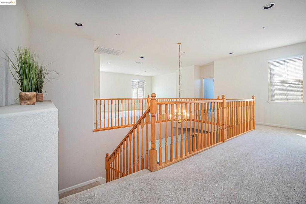 CAMPANELLO - Residential Lease