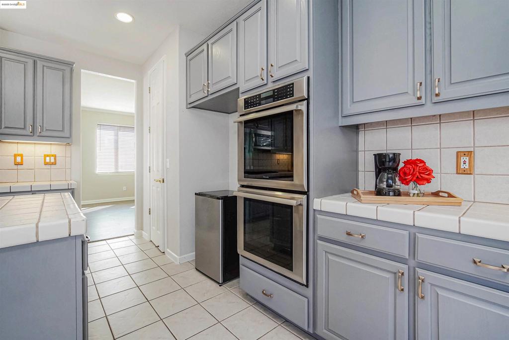 CAMPANELLO - Residential Lease