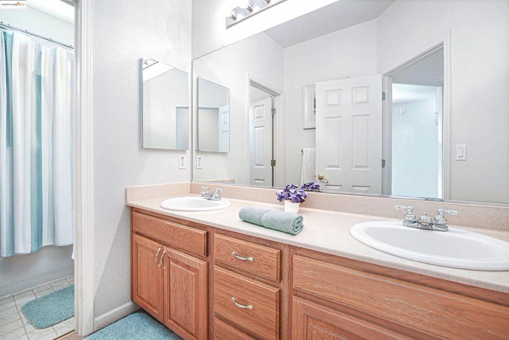 CAMPANELLO - Residential Lease