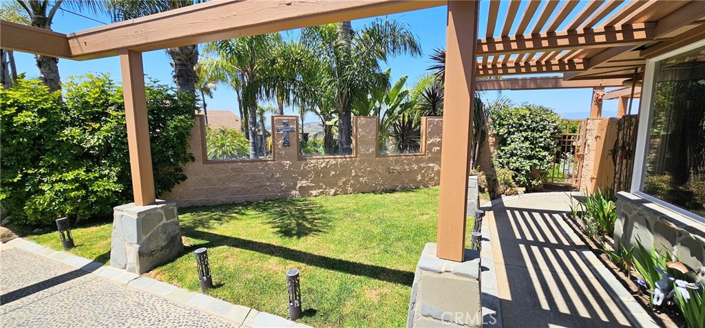 716 Avenida Columbo