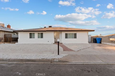 Photo of 911 Keith St, Barstow, CA 92311 (MLS # CV25251074) Photo of 911 Keith St, Barstow, CA 92311 (MLS # CV25251074)