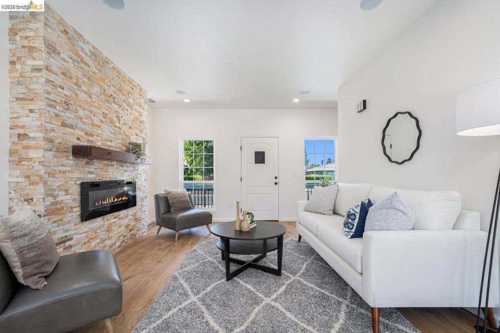Photo of 731 Beatrice St, Brentwood, CA 94513 (MLS # 41143755)
