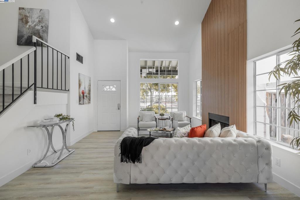 UNION LANDING - Residential