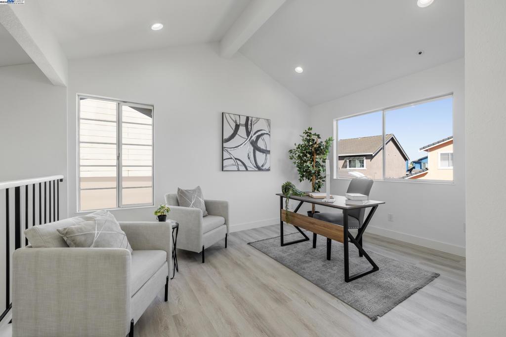 UNION LANDING - Residential