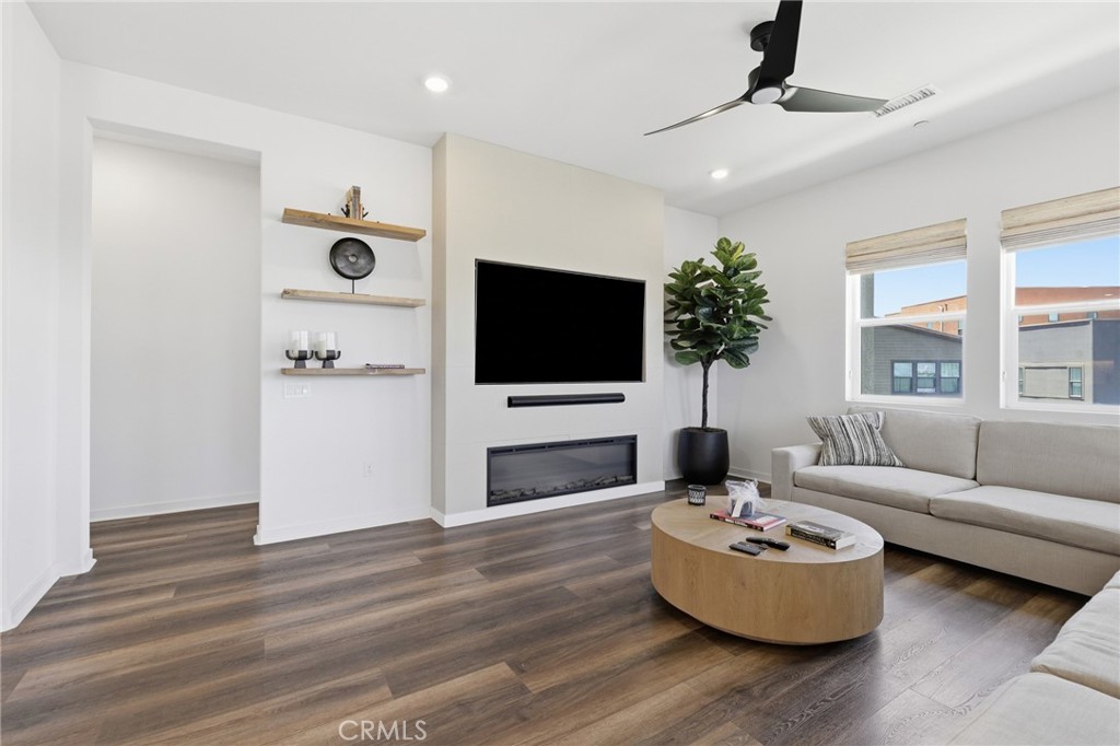 27525 Illumination Court