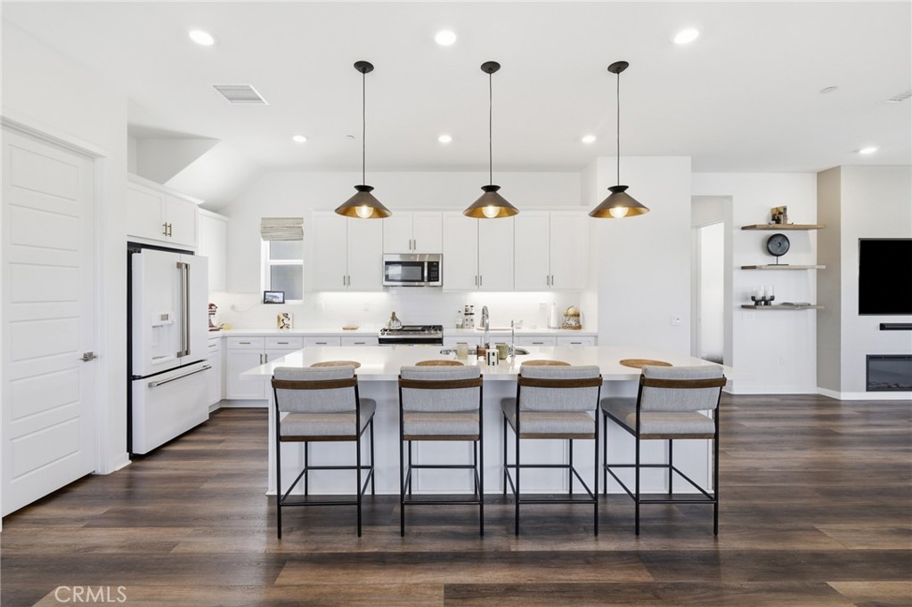 27525 Illumination Court