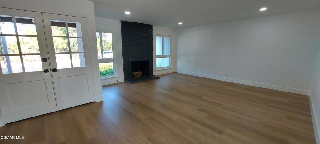 Photo of 22 Van Dyke Street, Thousand Oaks, CA 91360 (MLS # 226001328)