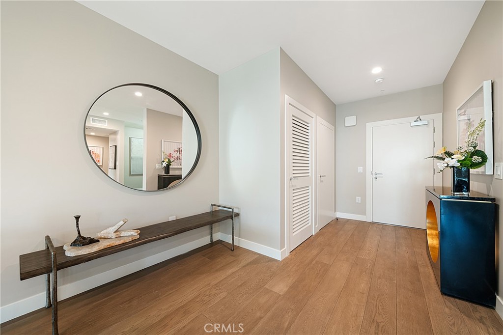39 S Los Robles Avenue 6010