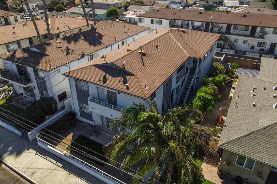 Large 1989 construction non-rent controlled (RSO) triplex with all 3 bed, 2 bath units.  Each unit has almost 1200 square feet, in unit laundry, modern layouts, and 3 separate 1 car garages.  Two out of three units updated in the last 3 years.  Very well priced at 12.46X GRM on actuals plus a 26% upside to a GRM of 9.6X and a 6.2% cap rate at market rents.



Only 1 block from the massive 42 acre West Harbor LA Waterfront development with over a mile of waterfront access and 375,000 square feet of retail, dining, and entertainment slated to open in 2026.  Close proximity to Downtown San Pedro with art galleries, restaurants, boutiques, and other retail

Only a few blocks from Cabrillo Marina and Cabrillo Beach.