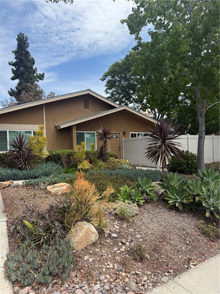 1940 Park Dale LN