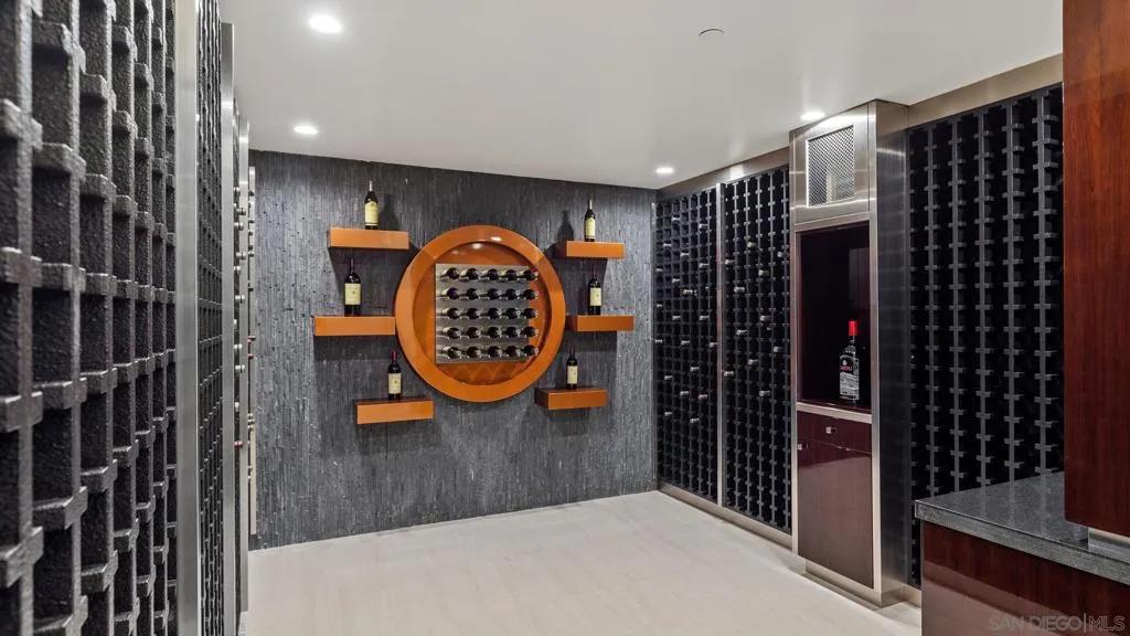 La Jolla, California 92037, United States, 5 Bedrooms Bedrooms, ,6 BathroomsBathrooms,Residential,Active,125658