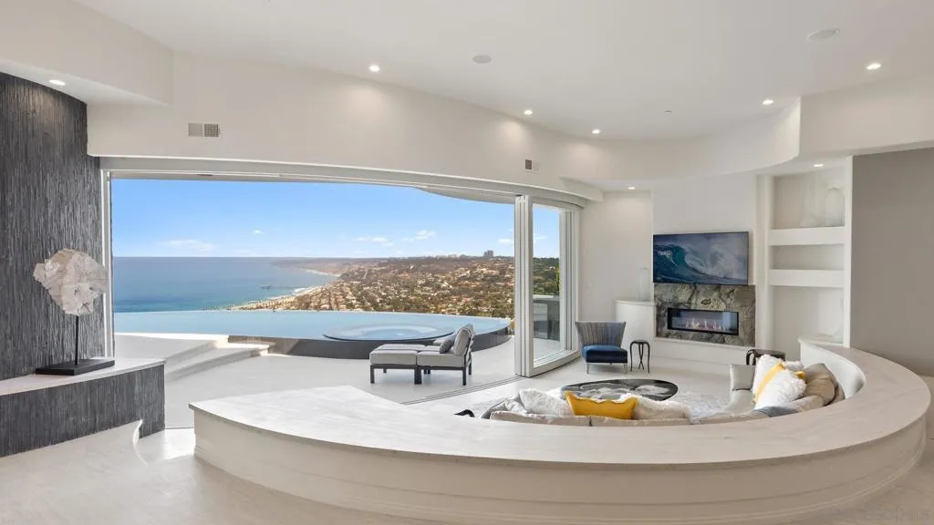 La Jolla, California 92037, United States, 5 Bedrooms Bedrooms, ,6 BathroomsBathrooms,Residential,Active,125658