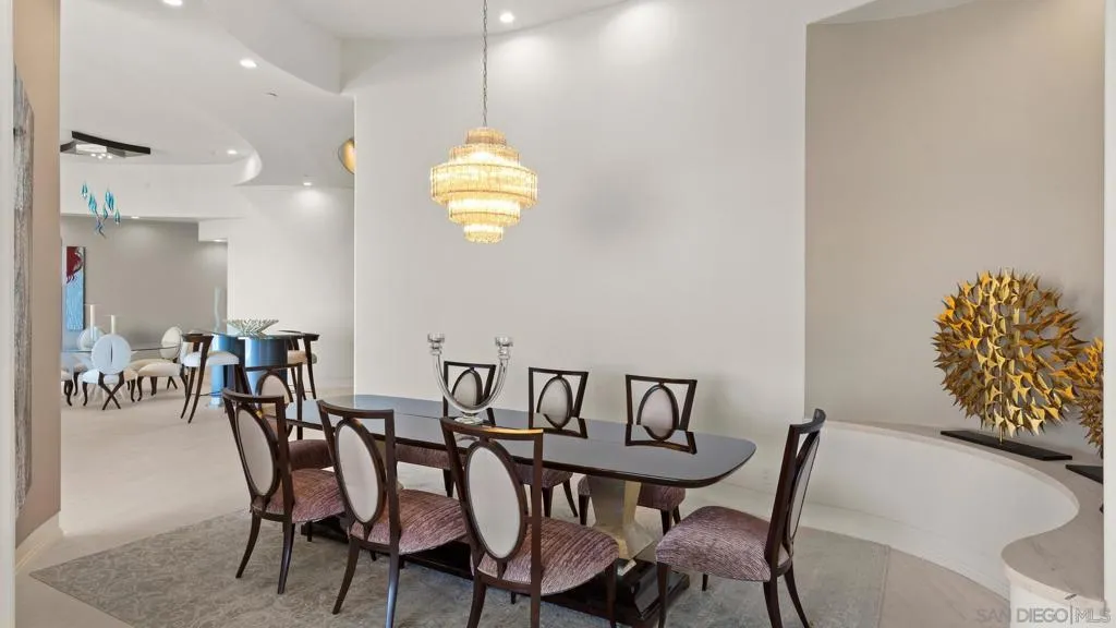 La Jolla, California 92037, United States, 5 Bedrooms Bedrooms, ,6 BathroomsBathrooms,Residential,Active,125658