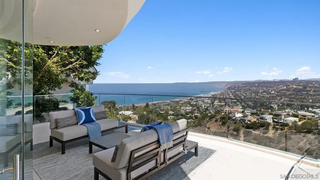 La Jolla, California 92037, United States, 5 Bedrooms Bedrooms, ,6 BathroomsBathrooms,Residential,Active,125658