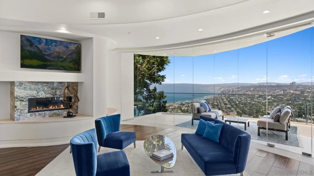 La Jolla, California 92037, United States, 5 Bedrooms Bedrooms, ,6 BathroomsBathrooms,Residential,Active,125658