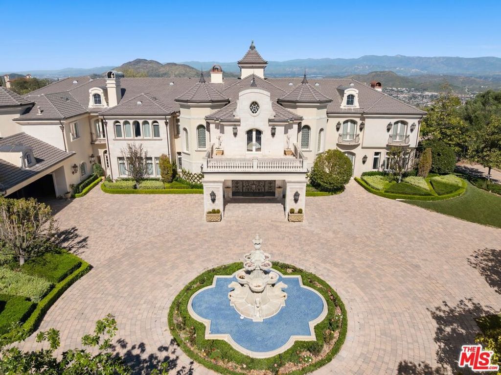 Photo of 2500 White Stallion Road, Thousand Oaks, CA 91361 (MLS # 26663795)