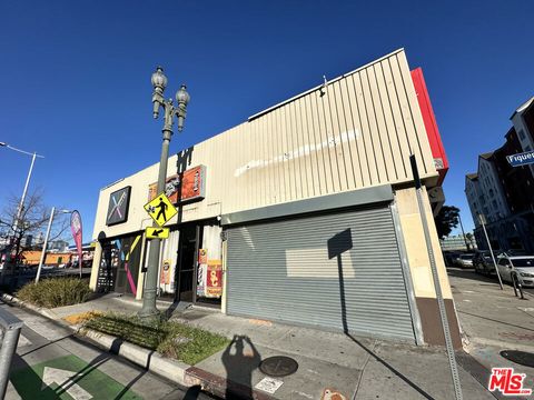 Photo of 527 W 27th Street #A and B, Los Angeles, CA 90007 (MLS # 25624793)