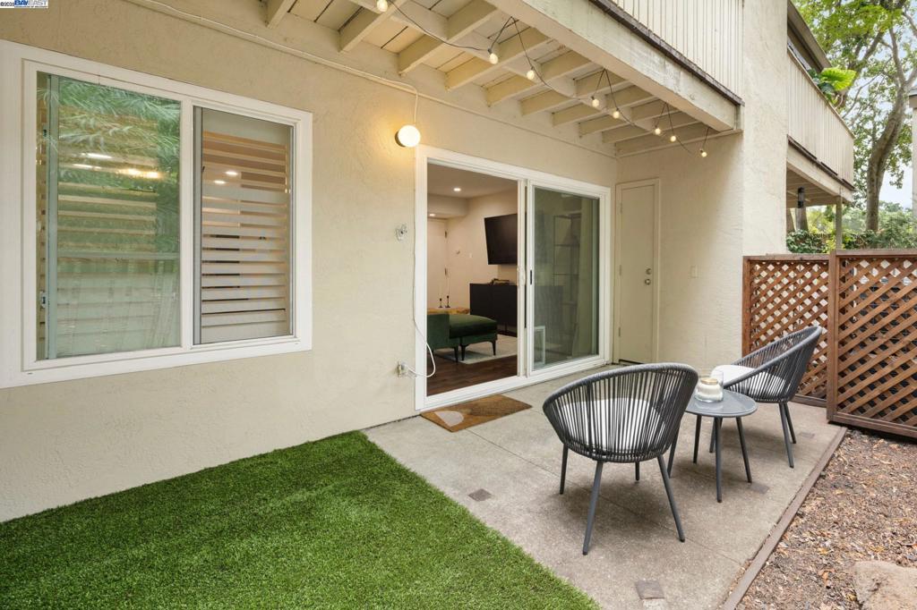 OAK ROAD STATION - Residential