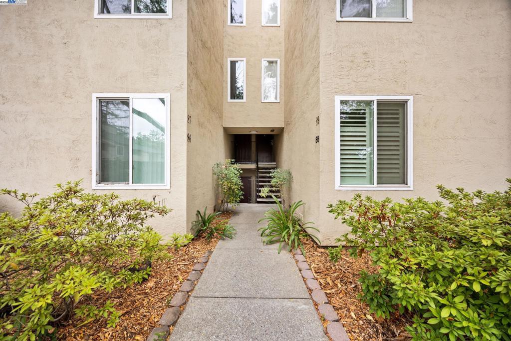 OAK ROAD STATION - Residential