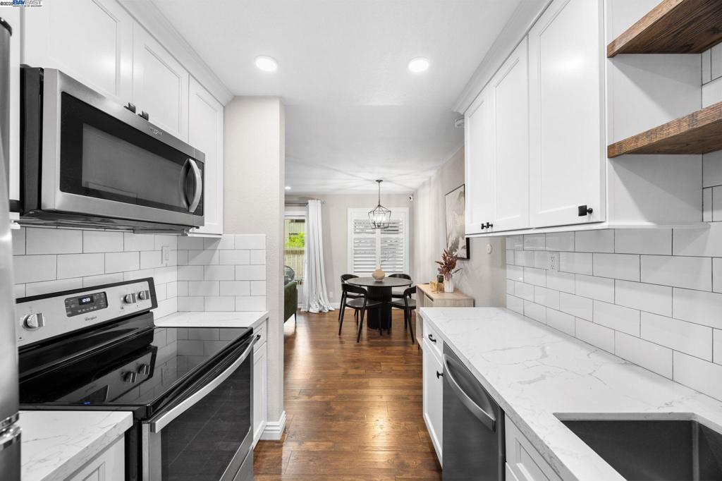 OAK ROAD STATION - Residential