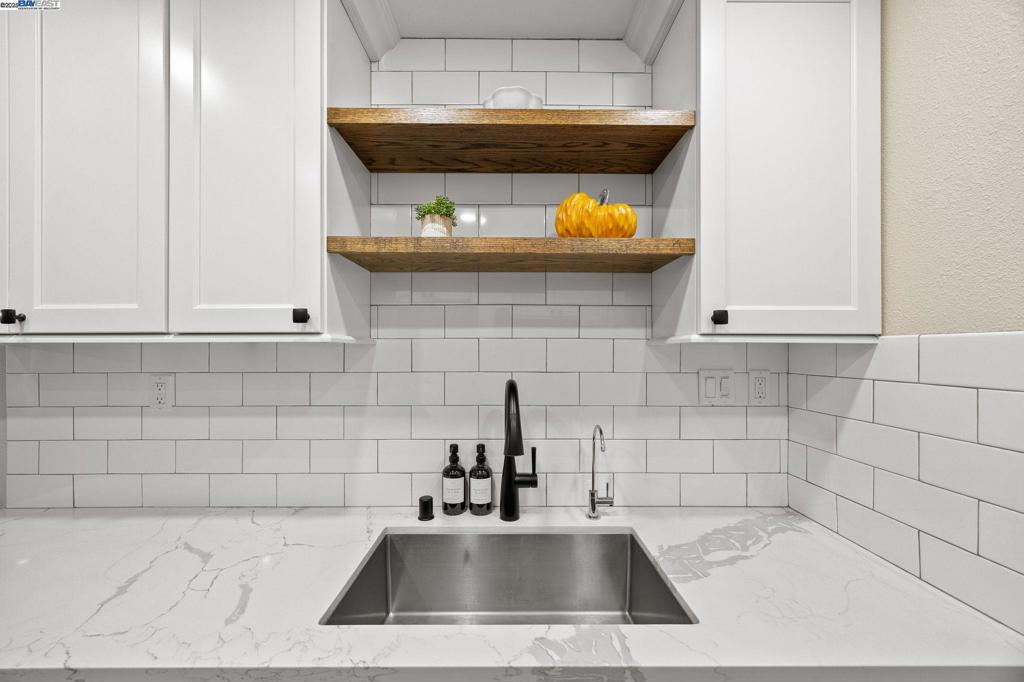 OAK ROAD STATION - Residential